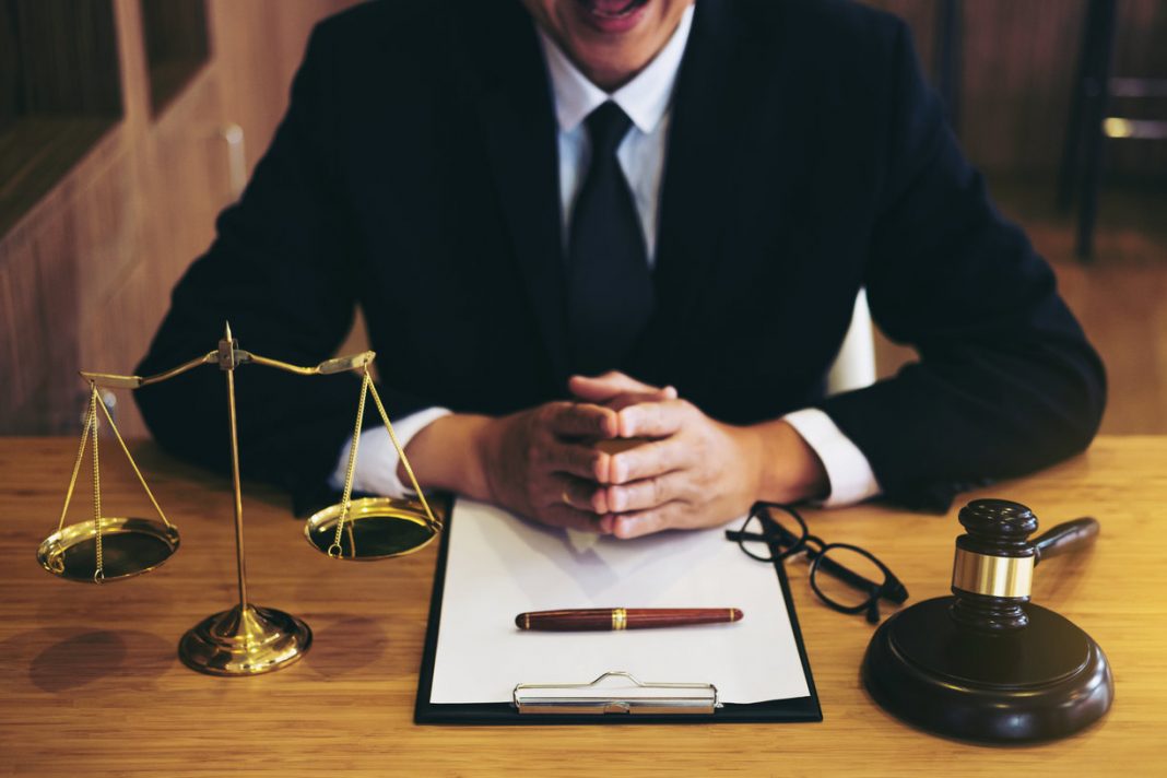 Plaintiff’s Representative Says Craig Wright Failed to Disclose Bitcoin Holdings as per Court Order A lawyer's desk